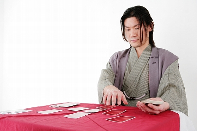 レイキ　占い　大阪　霊視　リモートビューイング　東京　霊能者　浄霊